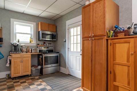 210 N Hooker Ave, Three Rivers, MI 49093 photo 9