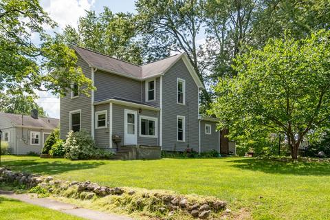 210 N Hooker Ave, Three Rivers, MI 49093 photo 2