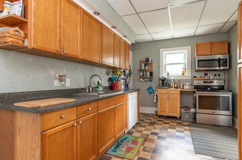 210 N Hooker Ave, Three Rivers, MI 49093 photo 8