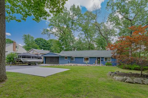 2571 Parkside Dr, Jackson, MI 49203 photo 3