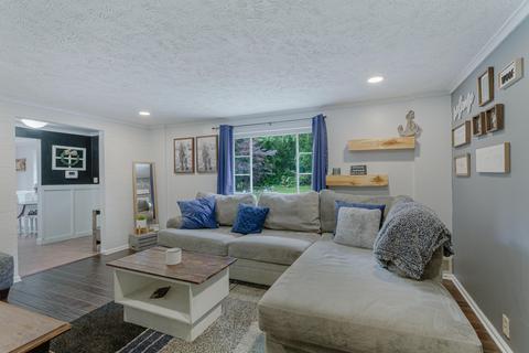 2571 Parkside Dr, Jackson, MI 49203 photo 9