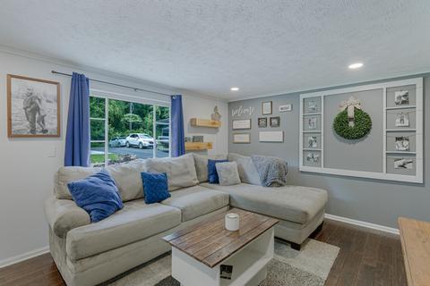 2571 Parkside Dr, Jackson, MI 49203 photo 8