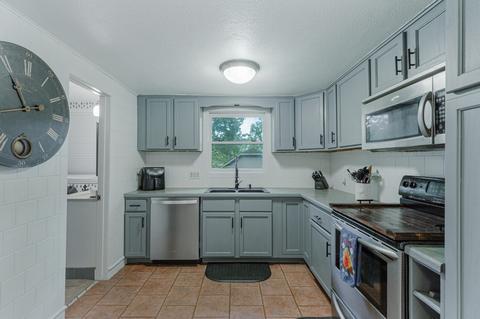 2571 Parkside Dr, Jackson, MI 49203 photo 12