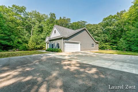 4990 Jay Rd, Whitehall, MI 49461 photo 2