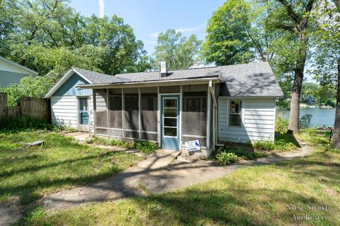 8453 S Spruce Ave, Newaygo, MI 49337 photo 1