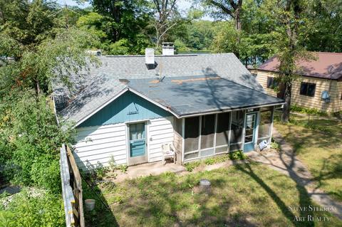 8453 S Spruce Ave, Newaygo, MI 49337 photo 3