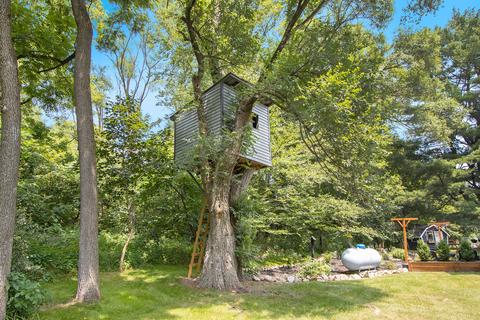 135 2nd St, Plainwell, MI 49080 photo 33