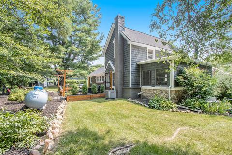 135 2nd St, Plainwell, MI 49080 photo 17