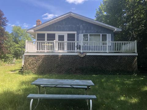 8826 Newfield Dr, Hesperia, MI 49421 photo 1