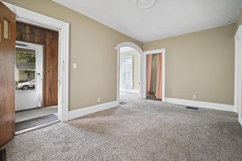 202 E Trail St, Jackson, MI 49201 photo 5