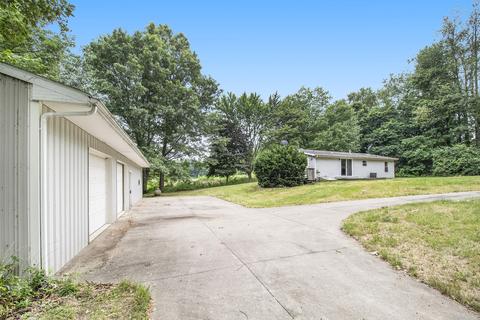 11307 Harder Rd, Three Rivers, MI 49093 photo 2