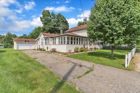 127 E Mill St, Athens, MI 49011 photo 2