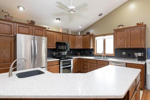 237 Deer Run Dr, Plainwell, MI 49080 photo 17