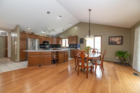 237 Deer Run Dr, Plainwell, MI 49080 photo 10