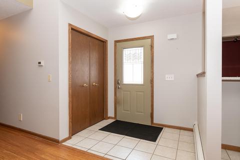 237 Deer Run Dr, Plainwell, MI 49080 photo 4