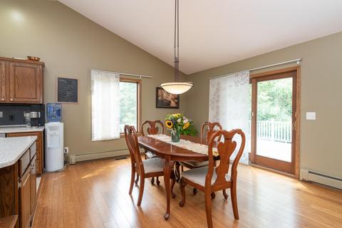 237 Deer Run Dr, Plainwell, MI 49080 photo 9