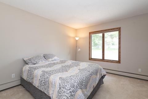 237 Deer Run Dr, Plainwell, MI 49080 photo 28