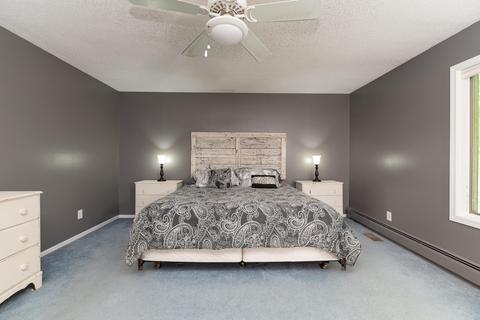 237 Deer Run Dr, Plainwell, MI 49080 photo 32