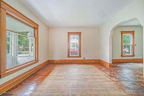 313 S Eagle St, Marshall, MI 49068 photo 5