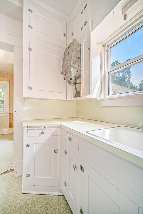 313 S Eagle St, Marshall, MI 49068 photo 8