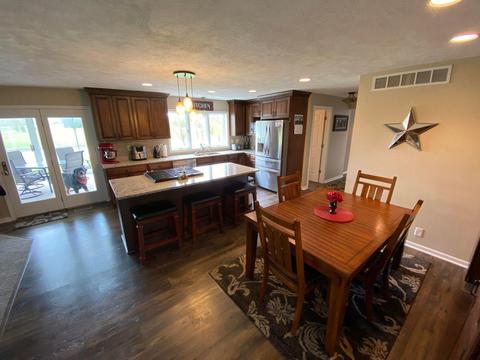 595 11th St, Plainwell, MI 49080 photo 4