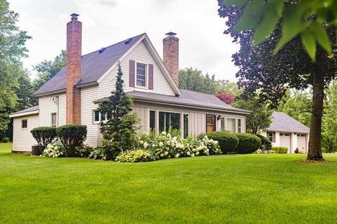 13388 Wayne St, Union, MI 49130 photo 1