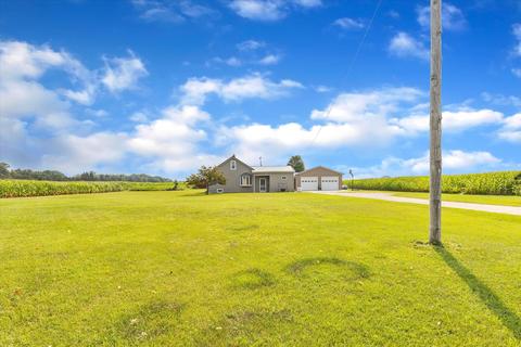 97 S Osborn Rd, Sumner, MI 48889 photo 4