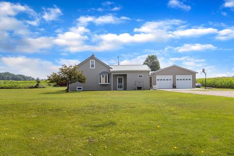 97 S Osborn Rd, Sumner, MI 48889 photo 3
