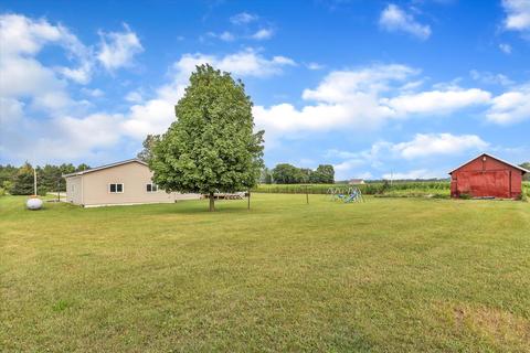 97 S Osborn Rd, Sumner, MI 48889 photo 39