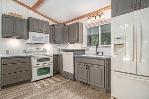 4488 Simonelli Rd, Whitehall, MI 49461 photo 4