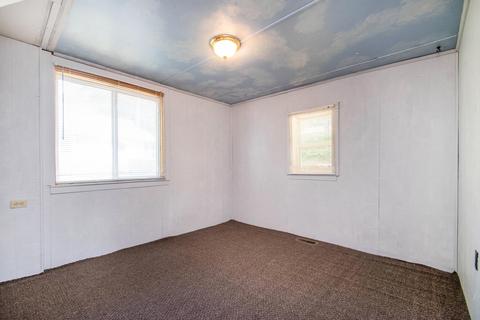 979 E Hess Lake Dr, Grant, MI 49327 photo 4