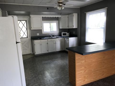 716 E State St, Colon, MI 49040 photo 3