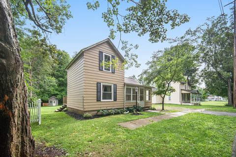 321 E Center St, Concord, MI 49237 photo 2