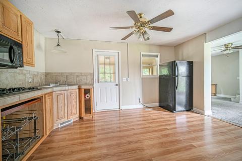 321 E Center St, Concord, MI 49237 photo 6