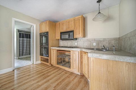 321 E Center St, Concord, MI 49237 photo 8