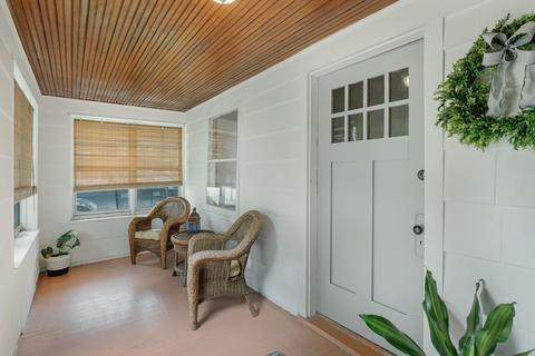 209 N Brown St, Jackson, MI 49202 photo 3