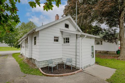 209 N Brown St, Jackson, MI 49202 photo 25