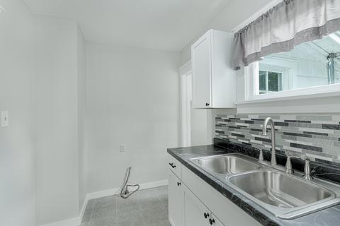 209 N Brown St, Jackson, MI 49202 photo 11
