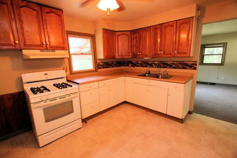 666 W Lake Ave, White Cloud, MI 49349 photo 4