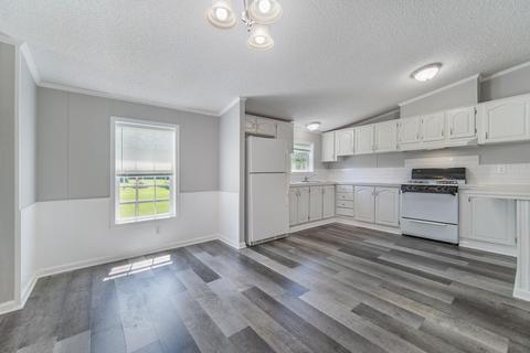 928 Concord Blvd, Jackson, MI 49202 photo 2
