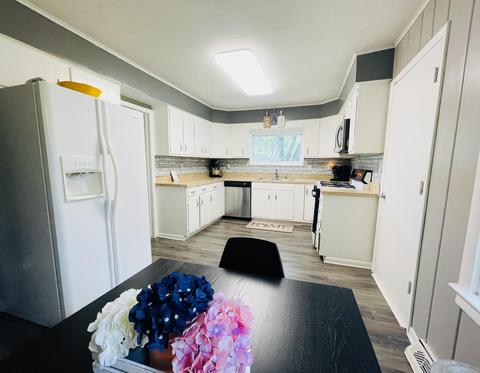 2404 Vining St, Jackson, MI 49203 photo 7
