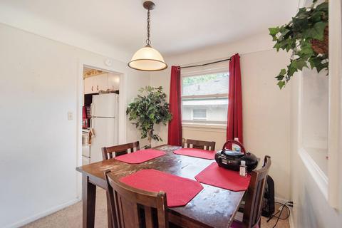 2910 Cherokee Ave, Flint, MI 48507 photo 5