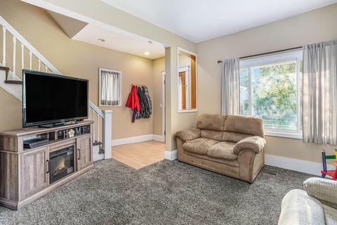 615 S Bridge St, Belding, MI 48809 photo 3