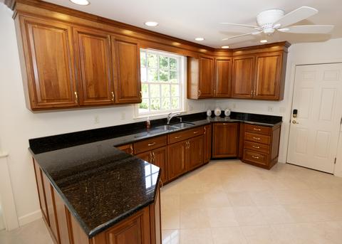 606 S Thompson St, Jackson, MI 49203 photo 5