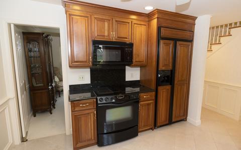 606 S Thompson St, Jackson, MI 49203 photo 6
