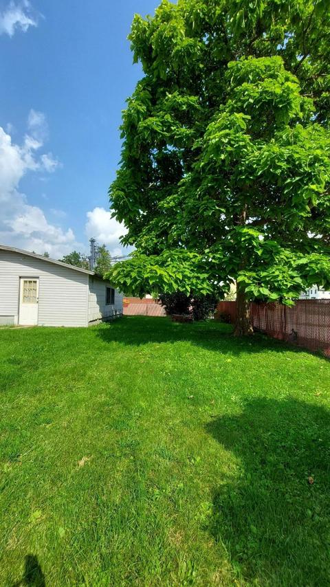 225 Lynn St, Reading, MI 49274 photo 2
