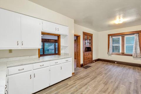 708 W High St, Jackson, MI 49203 photo 12