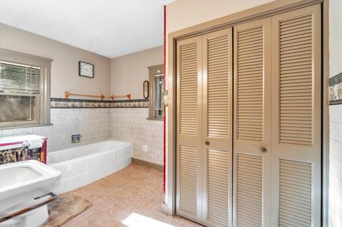 1240 Fourth St, Jackson, MI 49203 photo 30