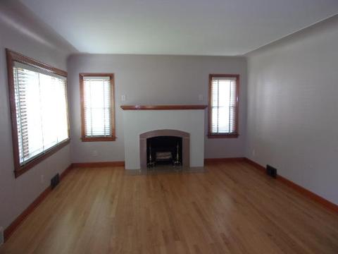 374 Eighth St, Manistee, MI 49660 photo 8