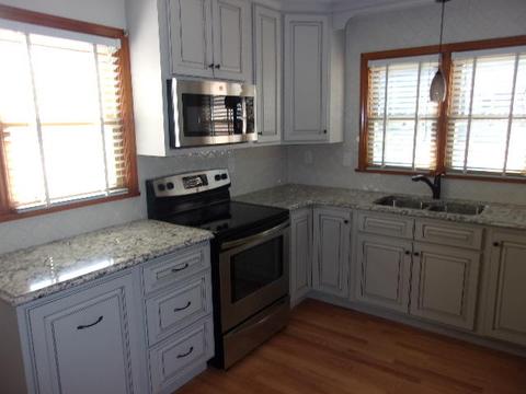 374 Eighth St, Manistee, MI 49660 photo 2